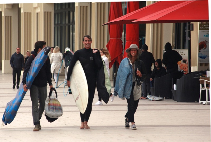 Biarritz Surfer